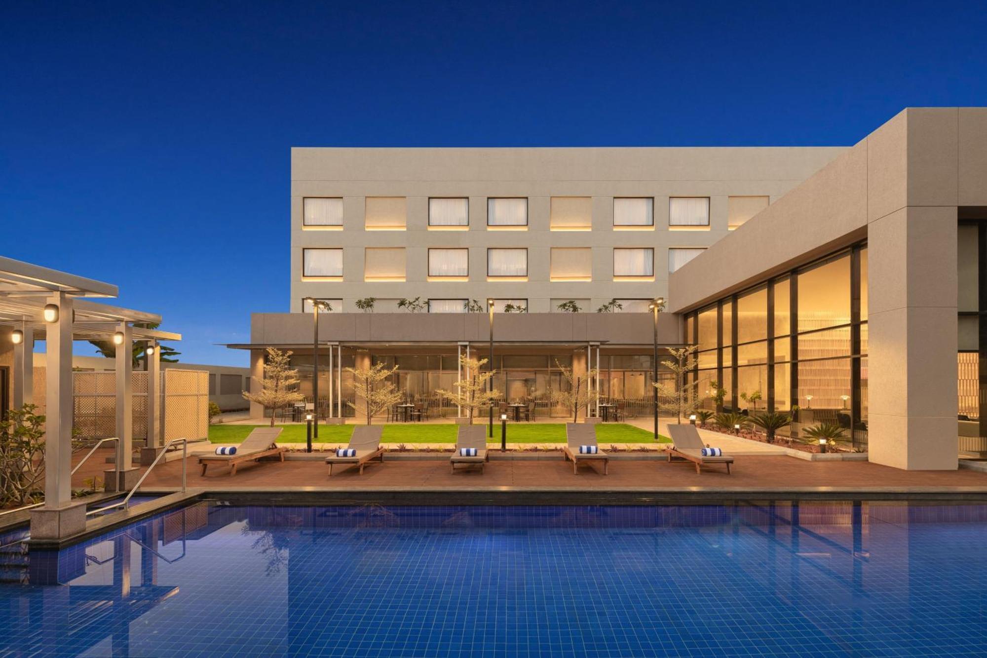 Courtyard By Marriott Tiruchirappalli 외부 사진