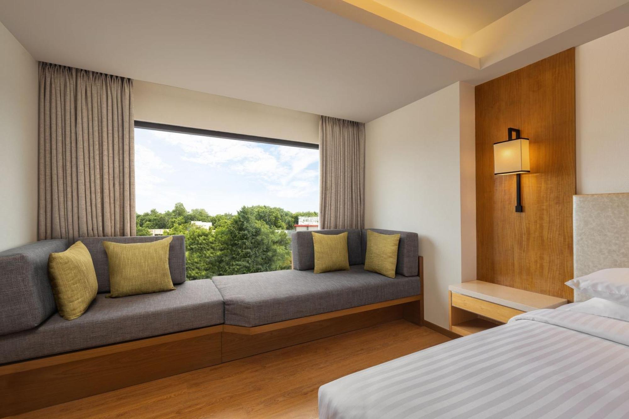 Courtyard By Marriott Tiruchirappalli 외부 사진